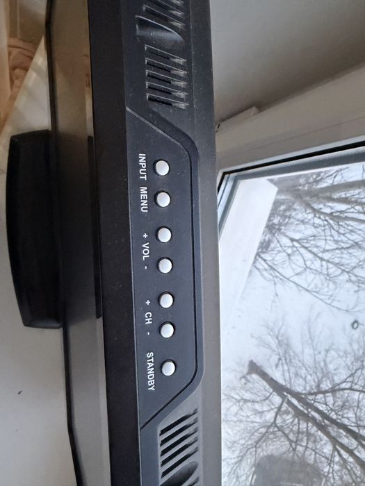 Телевизор DEX 22 дюйма