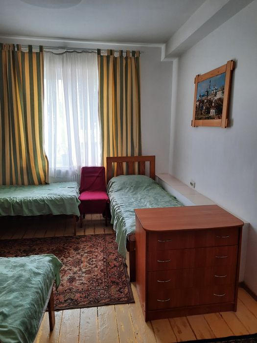 Оренда довгостроково,,подобово квартир,комнат,хостел,готель,центр. 350