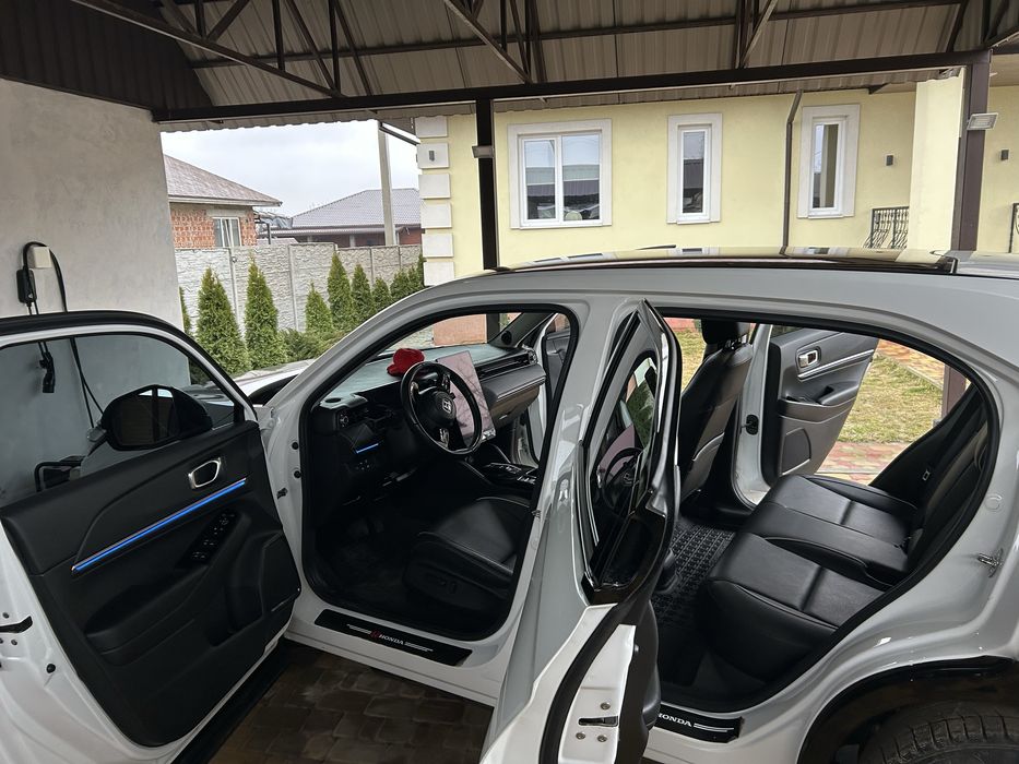 Продам Honda ENs 1