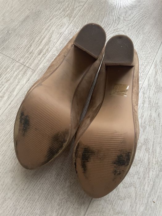 Beżowe karmelowe buty pantofle na platformie słupku wysokie zamszowe 3