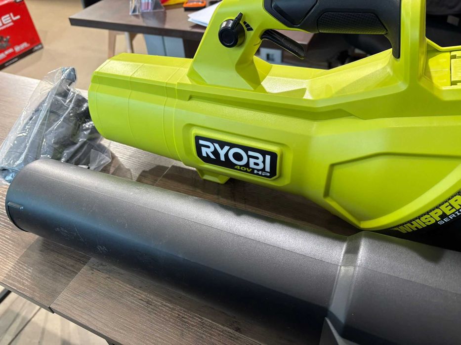 Zestaw podkaszarka i dmuchawa akumulatorowa RYOBI 40V RY40960  USA