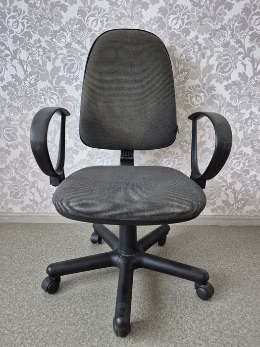 Компьютерный стул, б/у