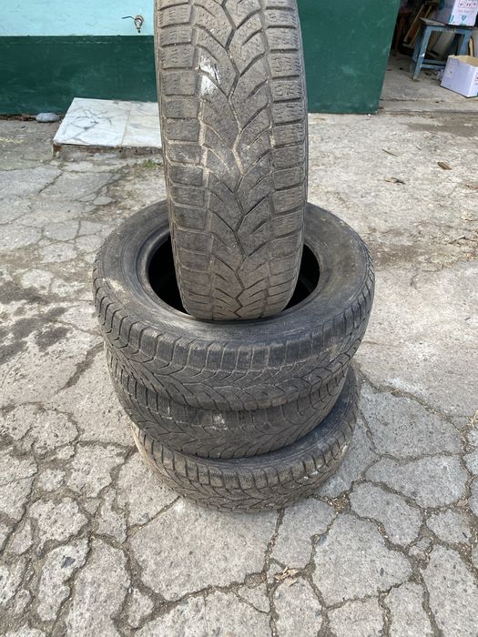 Зимня резина 195/60/15