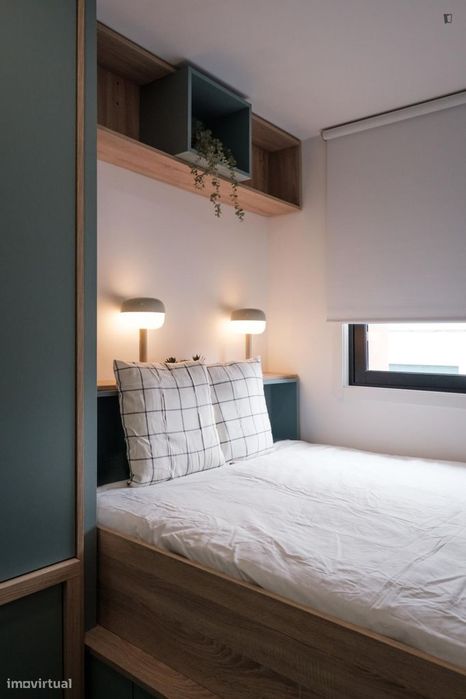 Quarto - localizado em Paranhos Porto