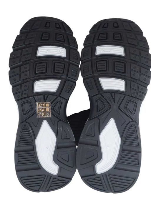Czarne buty sportowe z wysoką cholewką, R. 38