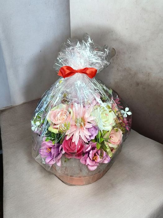 Flower box z kwiatami idealny prezent na dzień babci