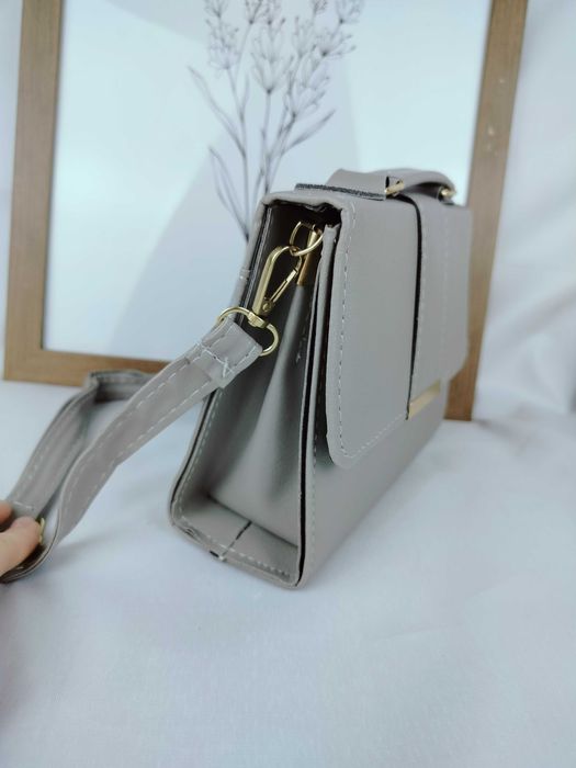 Nowa szara torebka zgrabna do ręki i na ramię