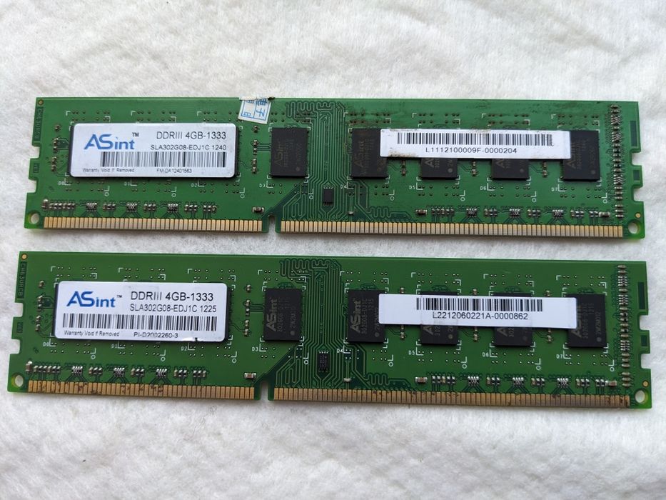 Оперативна пам'ять 4 ГБ DDR3 (2 шт)