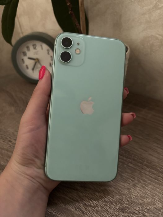 Продам iPhone 11