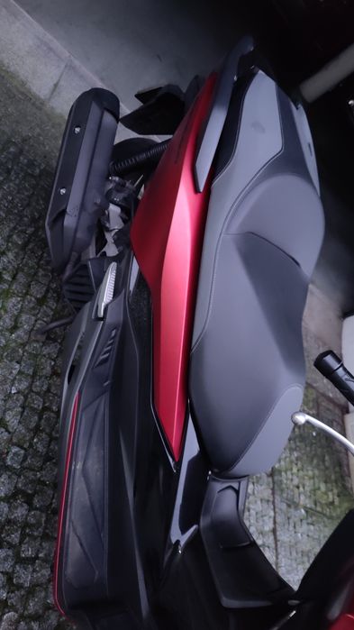 Honda Forza 125, impecável