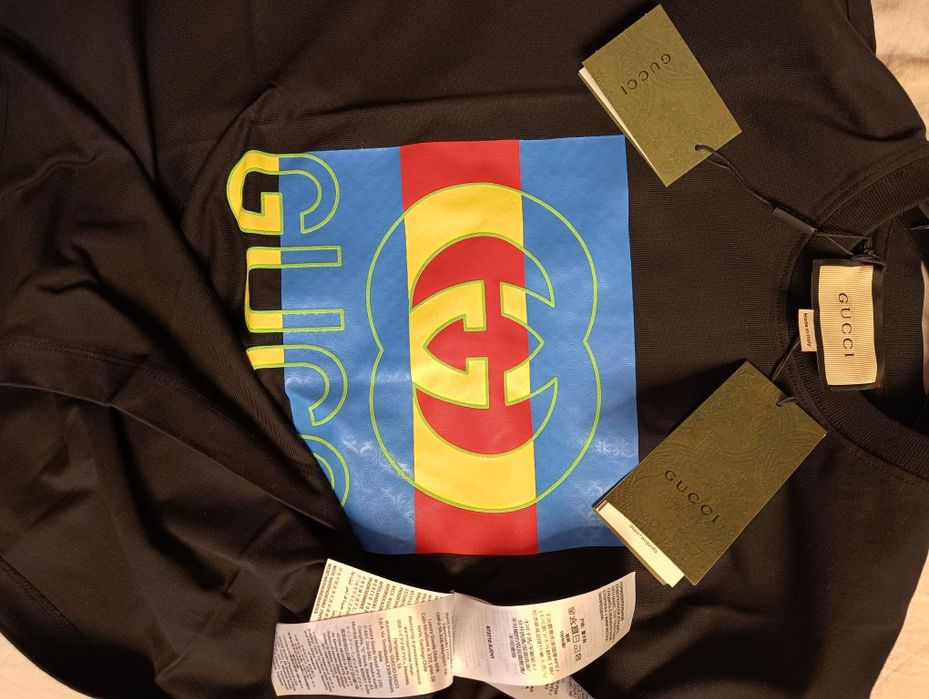 Koszulka Gucci. Małe loga 3D.