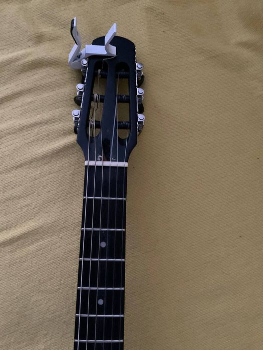 Електро класична гітара