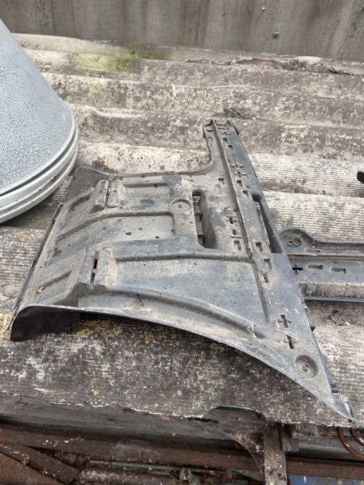 Продам бокове кріплення бампера