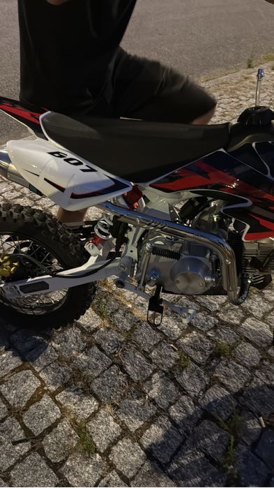 Pit Bike 125 4 tempos + capacete