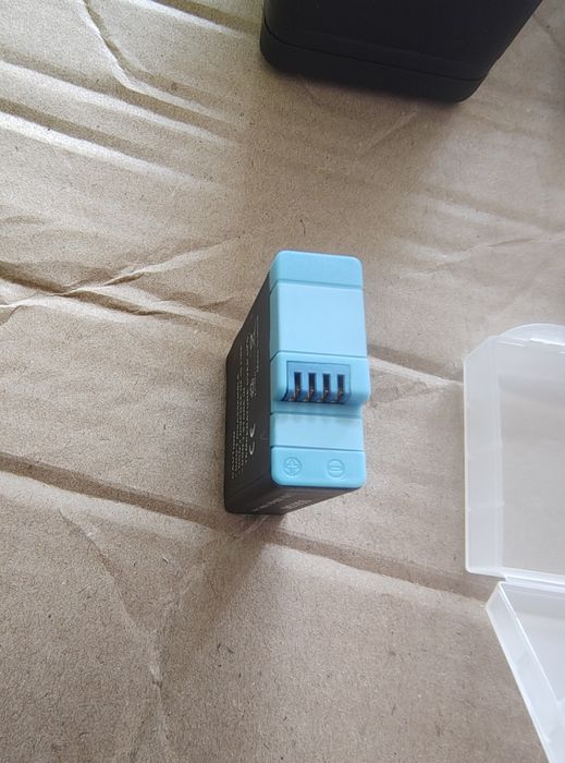 Ładowarka USB z zestawem akumulatorów litowo-jonowych do goPro