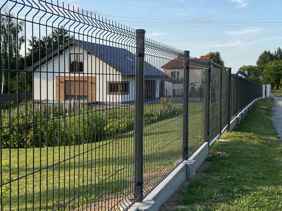 Montaż ogrodzeń panelowych