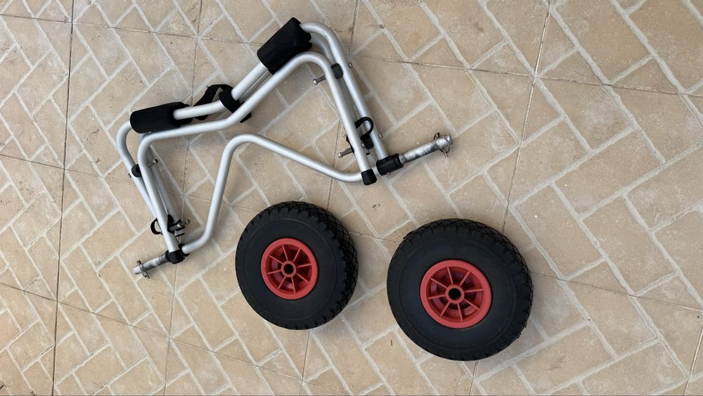 Carrinho de Transporte para Canoas, Kayak,Caiaques e Pranchas