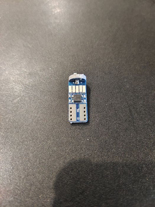 Żarówka LED T10 niebieska