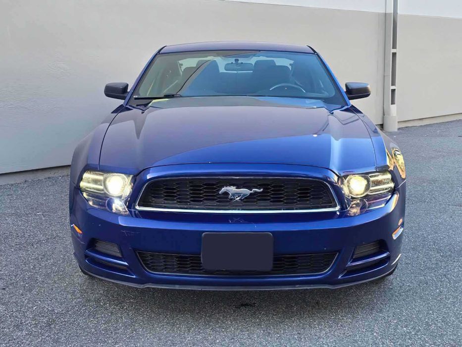 Ford Mustang V6      2014