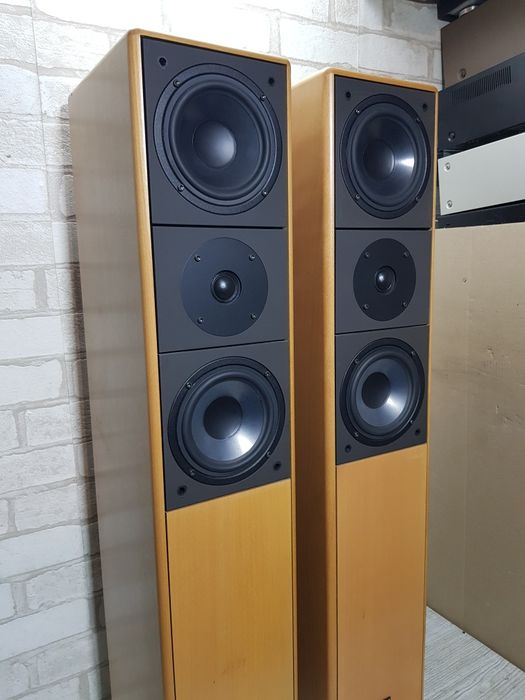 140Вт 30кг!акустика/напольная IQ Event 30E б/у з Німеччи