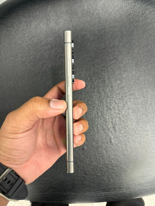 Samsung Galaxy S24 Ultra 256GB Titanium Gray – Como Novo