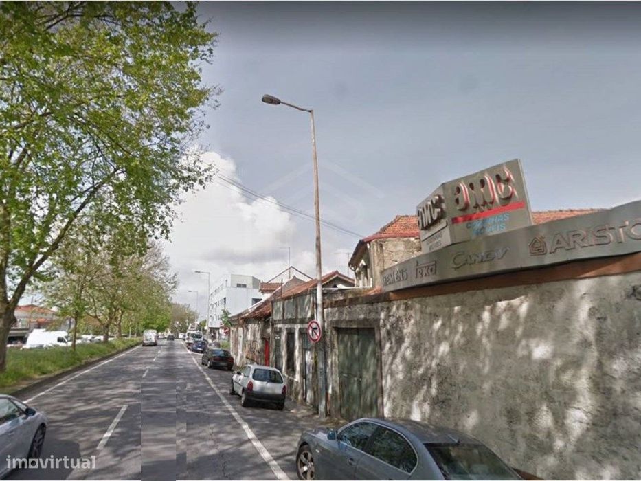 Terreno para Construção a 800 metros do Hospital de São João, Porto