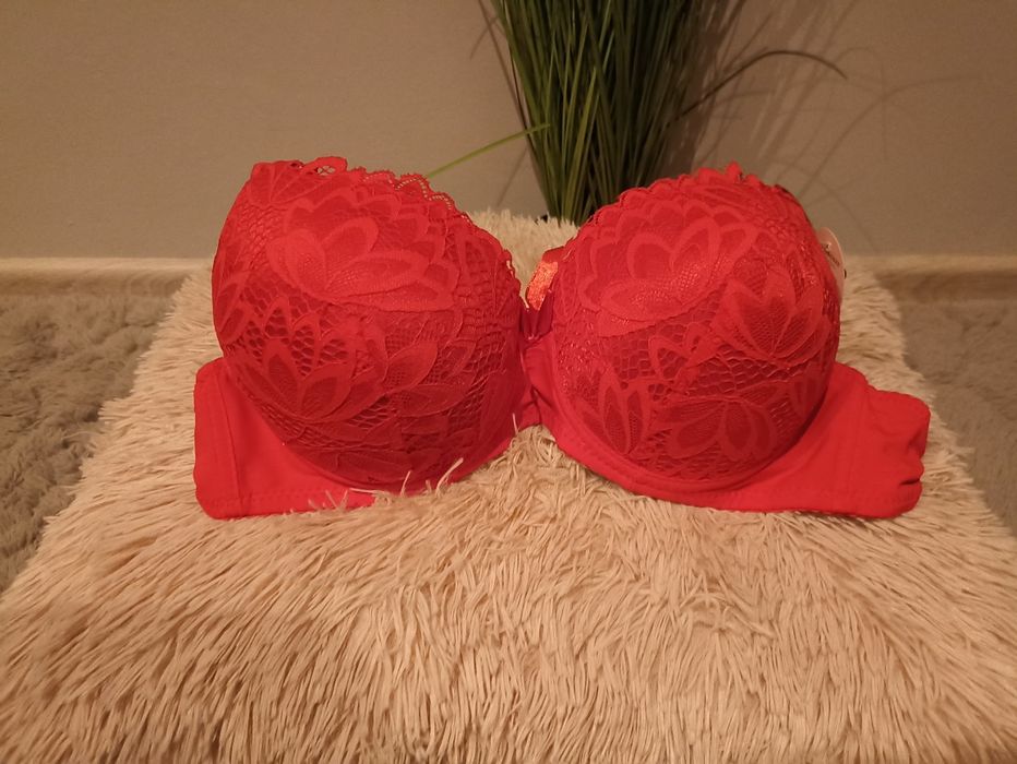 Biustonosz czerwony push-up 85B