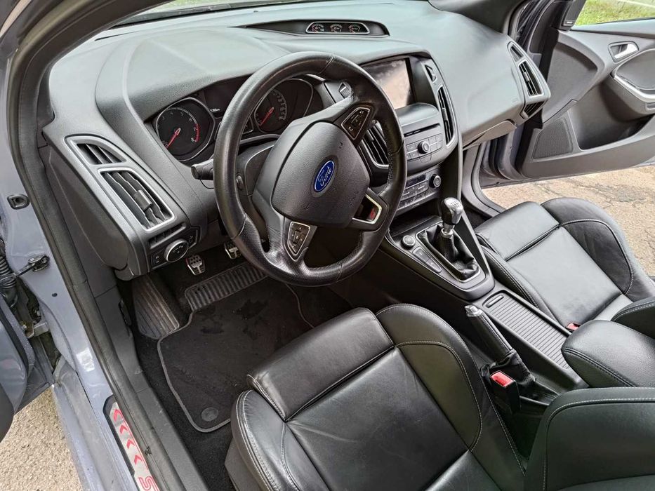 Ford Focus 2.0 EcoBoost ST c/ Pack Pele Exclusiva