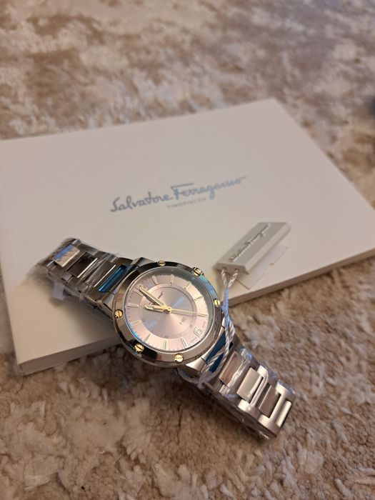 Годинники Salvatore Ferragamo