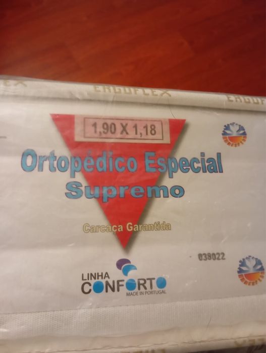 Colchão de solteiro em bom estado de concervacão