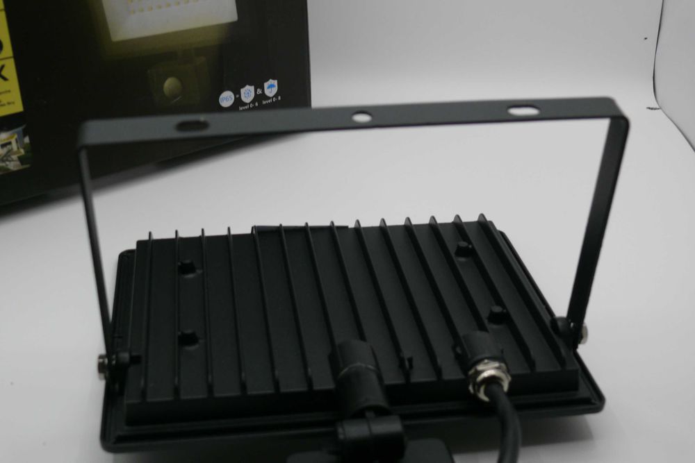 Projetor com sensor de movimento