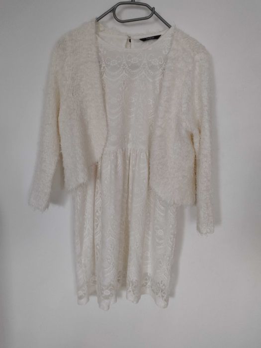 Kremowa sukienka dziewczęca