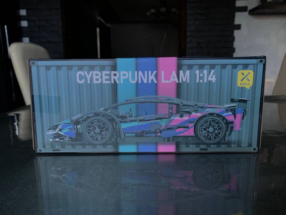 Машинка конструктор в стиле CYBERPUNK.
Масштаб 1:14