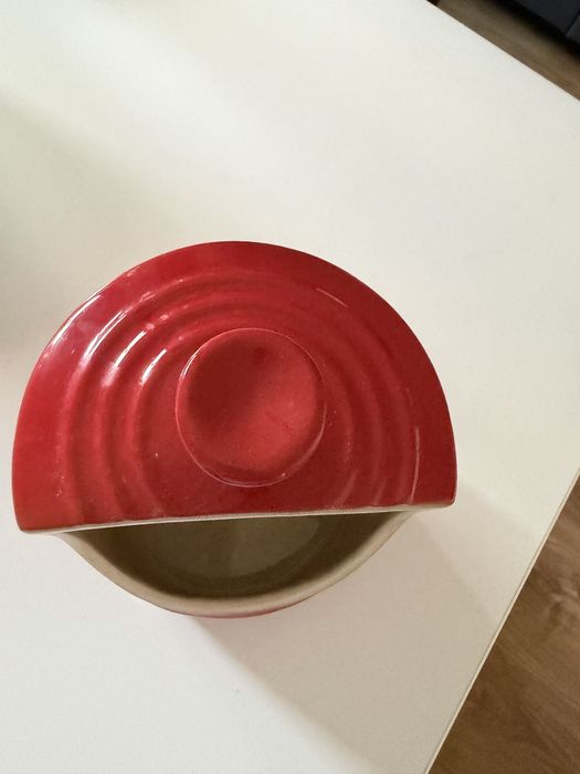 Le creuset pojemnik na sól