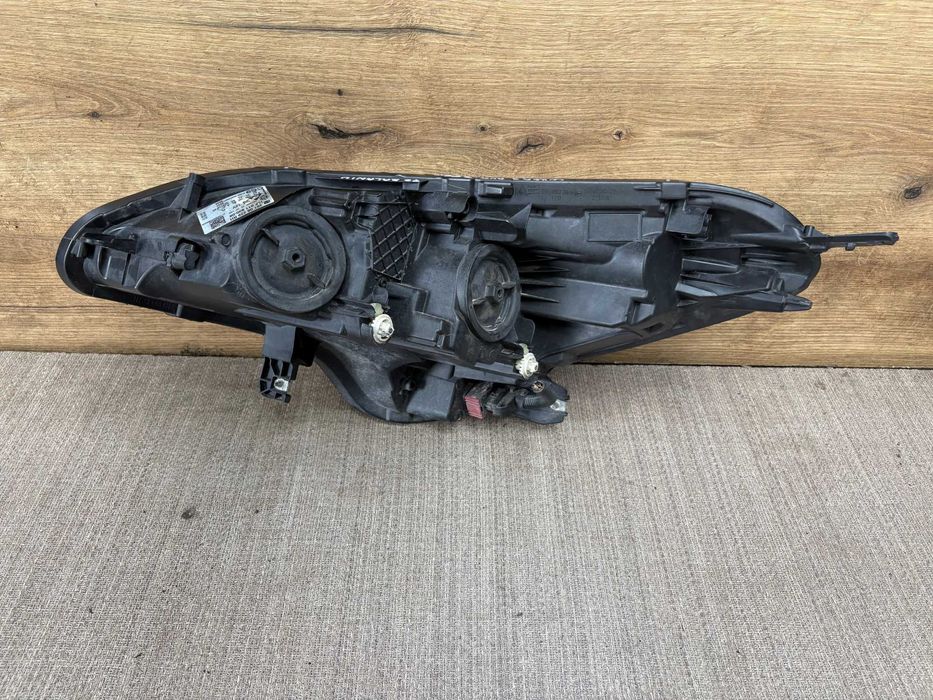 lampa/reflektor przedni prawy opel corsa e