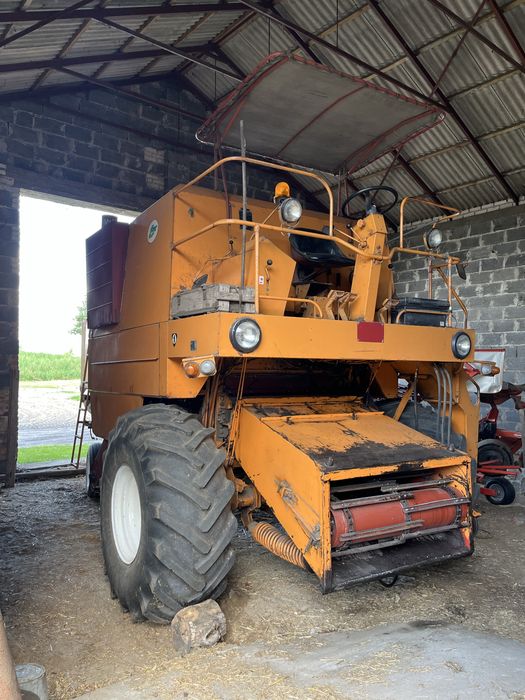 Kombajn zbożowy bizon super Z056