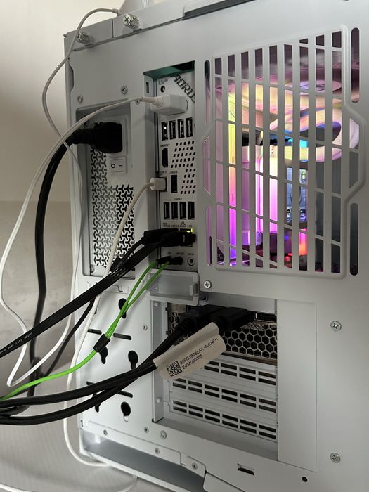 Ryzen 7 7800X3D | RTX 5070 12GB | 32GB DDR5 6000MHz CL30 | 1TB M.2