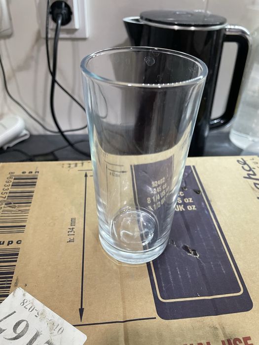 Бокалы и стаканы