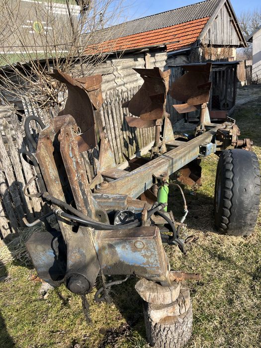 Плуг Оборотний 3+1