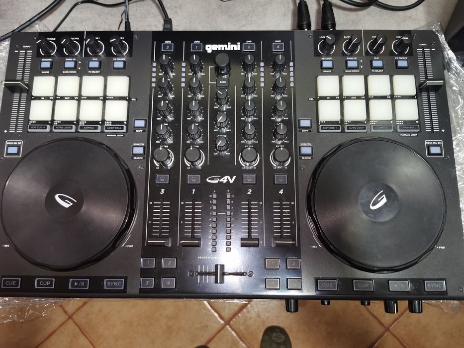 Controladora DJ 4 canais