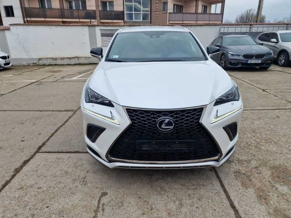 Бампер LEXUS NX Z10 розборка запчастини шрот Лексус ен икс зе10