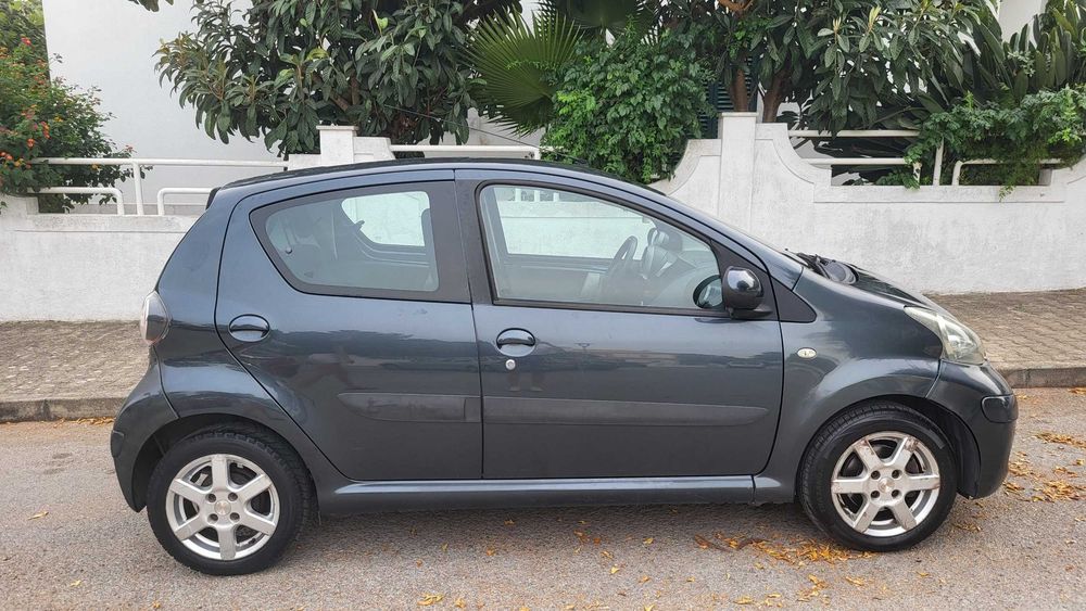 Toyota Aygo 1.0 (68cv) Plus (Luna/Cool)| Nacional | 135 000 km | AC | Android-auto