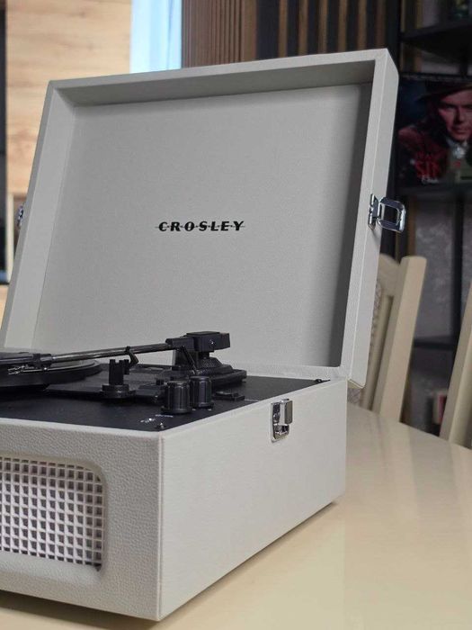 Вініловий програвач Crosley Voyager