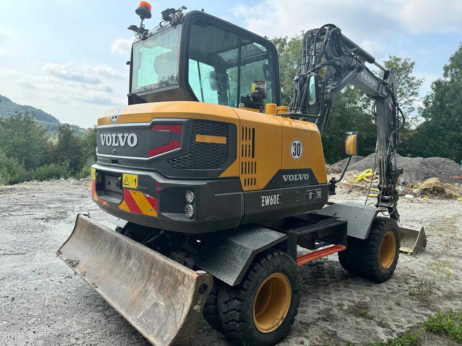 Koparka kołowa VOLVO EW60E rok produkcji 2021 KOMPLET