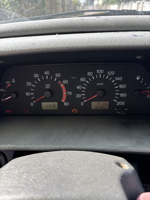 Продаю машину “Lada 2115”