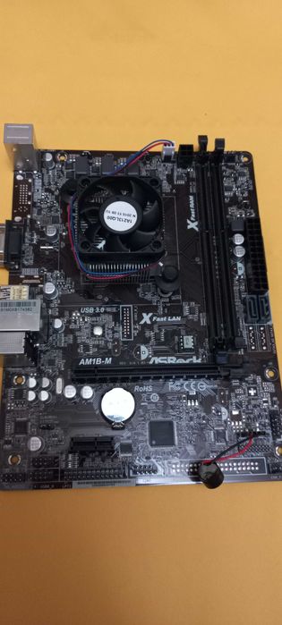 ASRock AM1B-M + Sempron 3850, ASRock D1800M