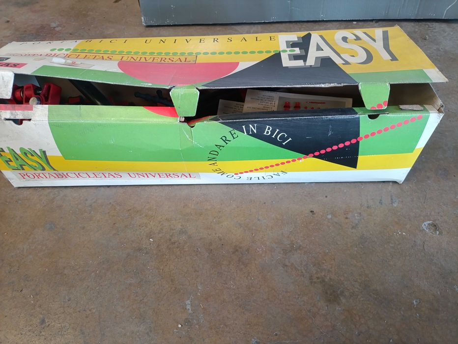 Suporte de bicicleta para barras de tejadilho