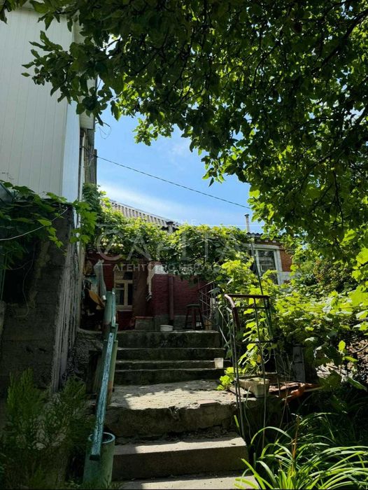 Продаю будинок з ділянкою 6 соток пров. Голосіївський 10а Деміївська