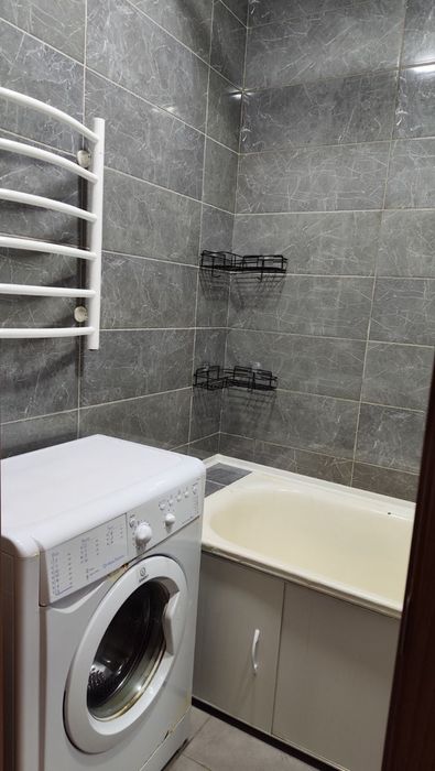 АН Сдается 2 ком кв центр