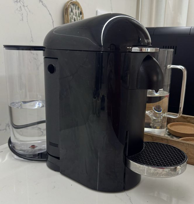 Máquina Nespresso Vertuo Plus
